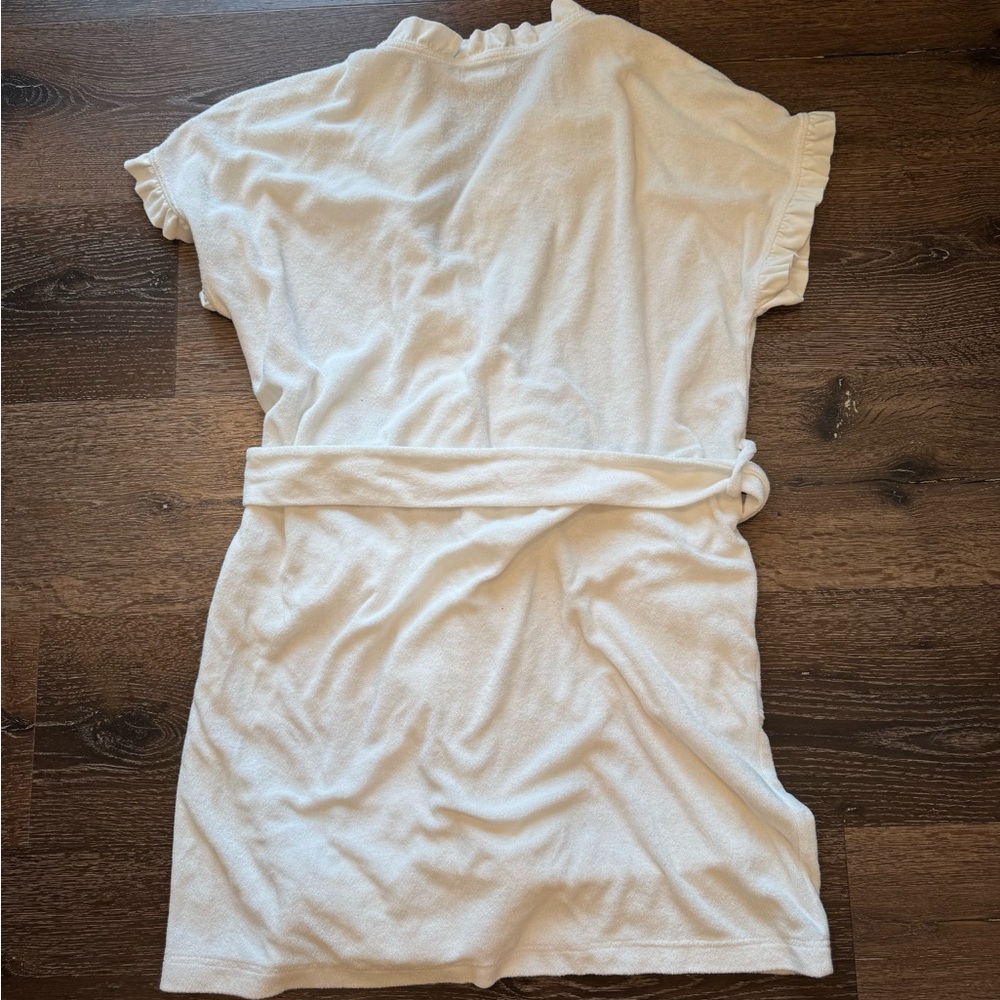 White Ruffled Short Sleeve Robe - Picture 2 of 3